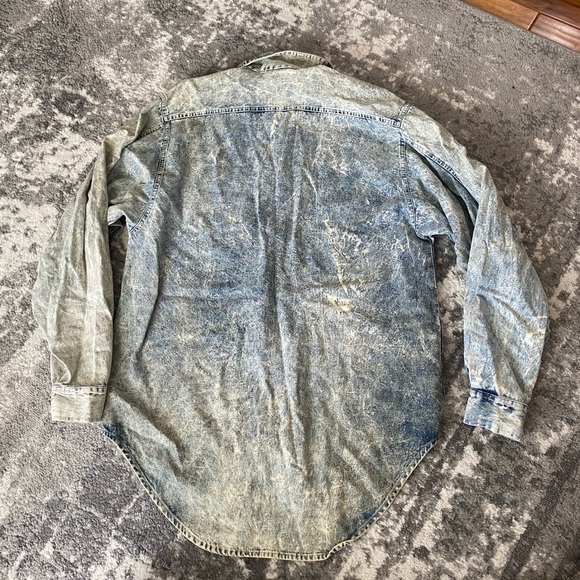 Vintage Traffic 90’s Acid Wash Denim Shirt - Picture 5 of 5